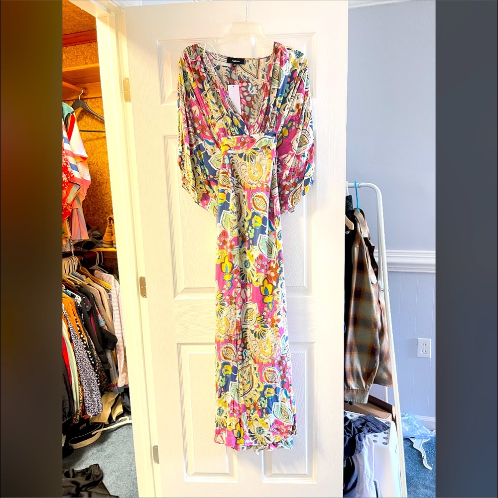 NWOT vici maxi dress size small